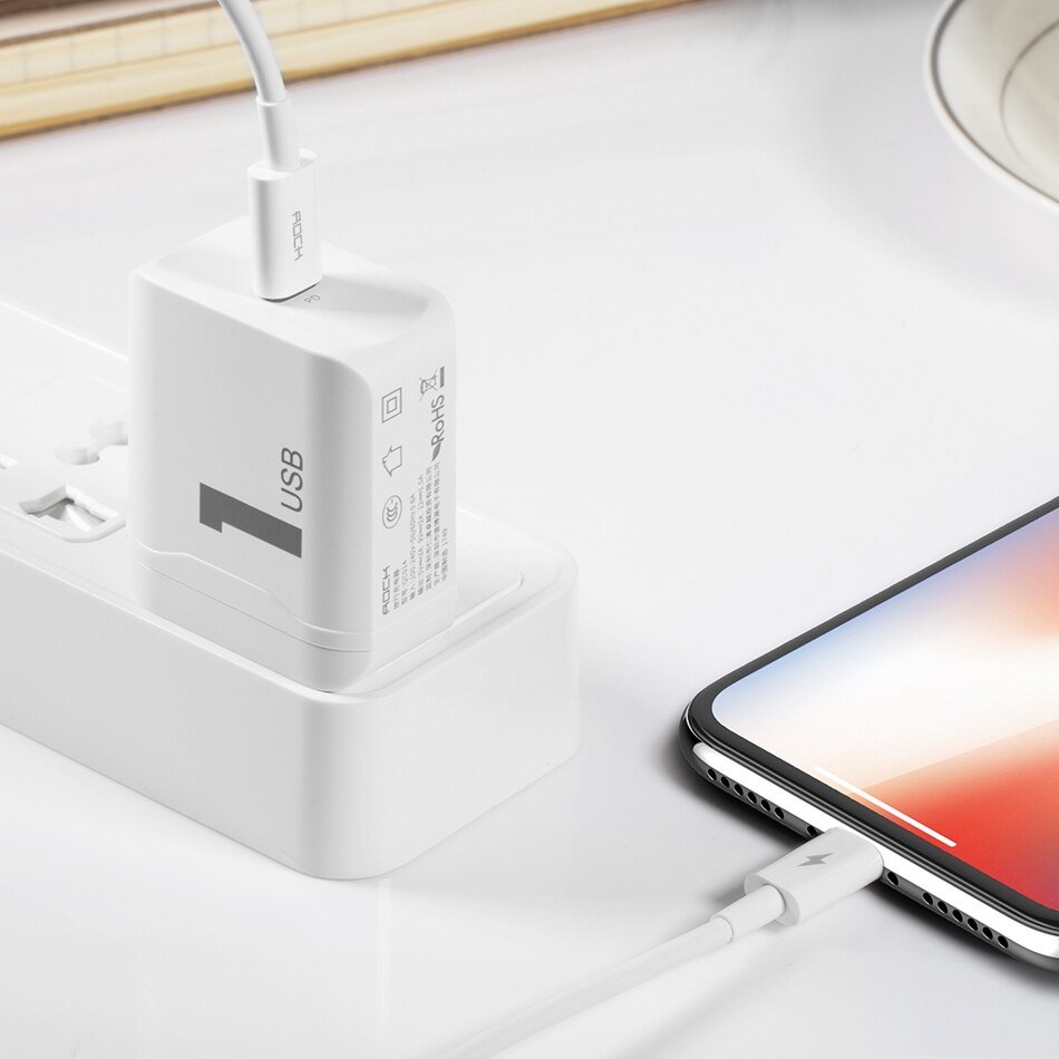 Сетевой адаптер Rock T12 PD travel charger Чёрный Сетевой адаптер Rock T12 PD travel charger Чёрный