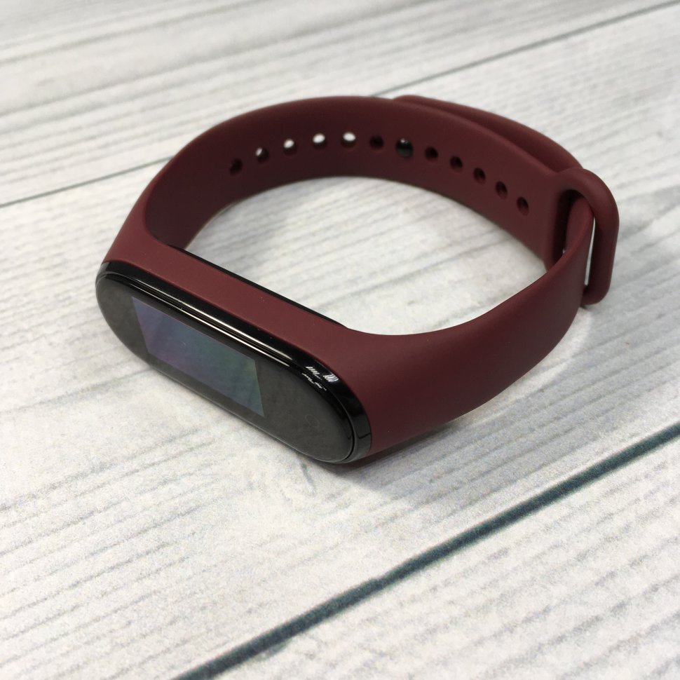 Фитнес браслет Xiaomi Mi Band 4 Красный Фитнес браслет Xiaomi Mi Band 4 Красный