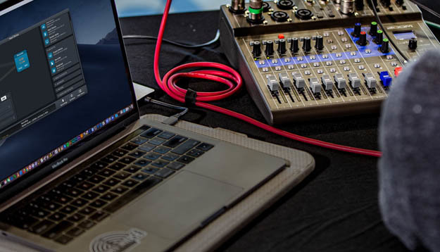 Микшер Zoom L-8 LIVETRAK Микшер Zoom L-8 LIVETRAK