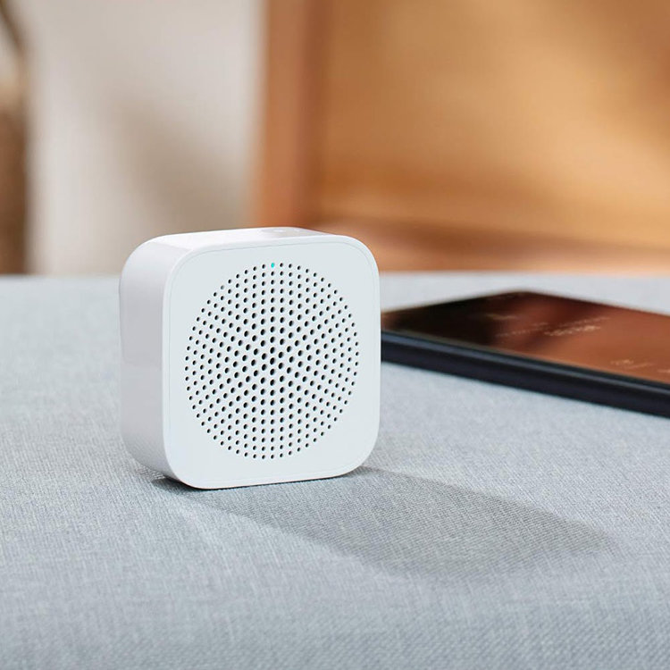 Портативная колонка Xiaomi Bluetooth Mini Speaker Белая Портативная колонка Xiaomi Bluetooth Mini Speaker Белая