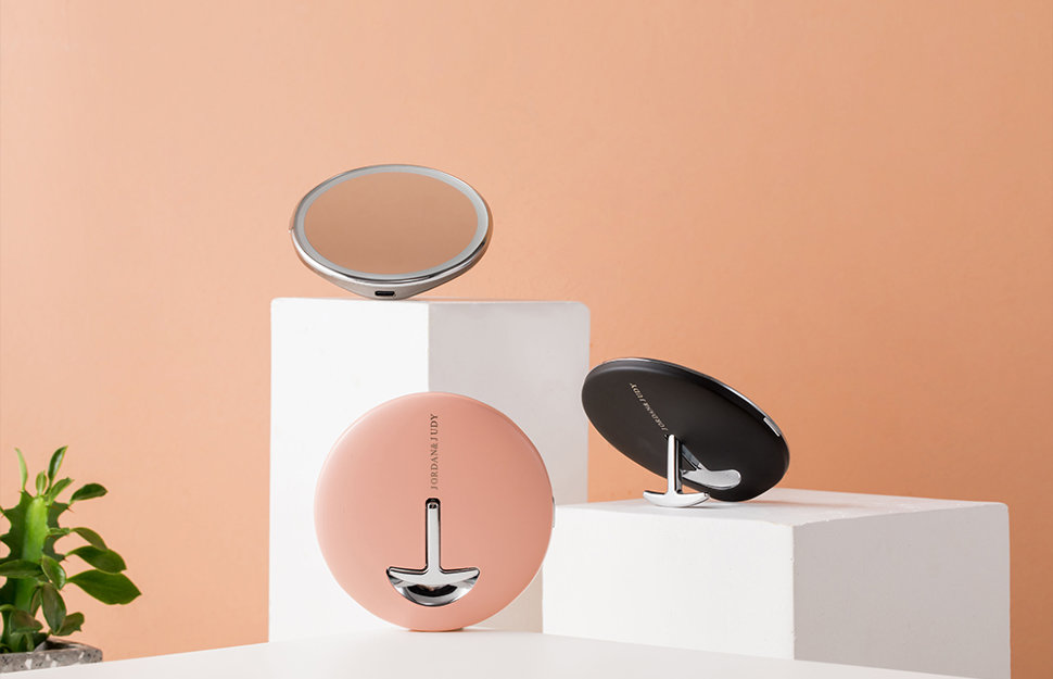 Зеркало косметическое настольное Jordan & Judy LED Makeup Mirror Черное Зеркало косметическое настольное Jordan & Judy LED Makeup Mirror Черное