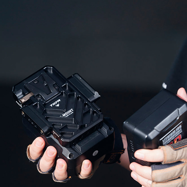 Система поддержки Tilta Float System для DJI RS2/RS3 PRO (V-Mount) Система поддержки Tilta Float System для DJI RS2/RS3 PRO (V-Mount)