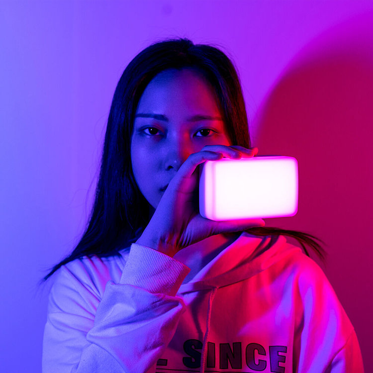 Осветитель Ulanzi VL120 RGB Осветитель Ulanzi VL120 RGB