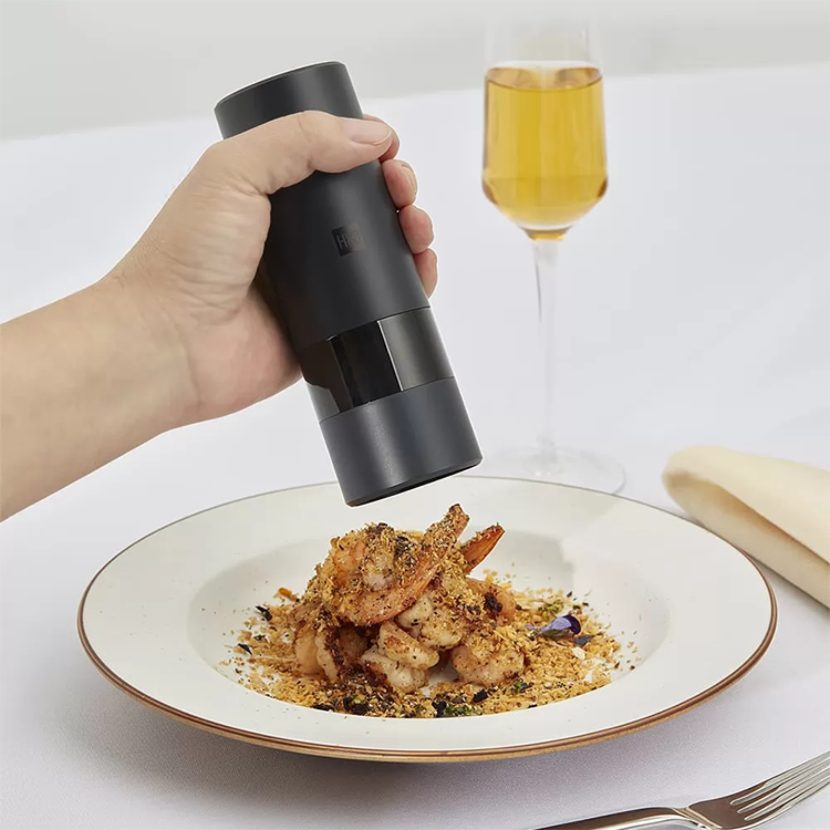 Электрическая мельница HuoHou HU0200 Electric Grinder Rechargeable Чёрная Электрическая мельница HuoHou HU0200 Electric Grinder Rechargeable Чёрная