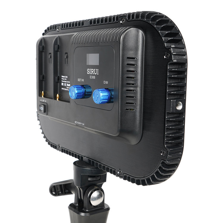 Осветитель Sirui E30B Осветитель Sirui E30B