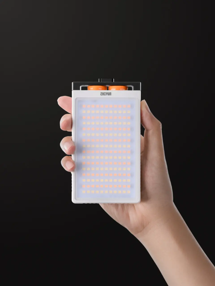 Осветитель Zhiyun FIVERAY M40 Белый Осветитель Zhiyun FIVERAY M40 Белый