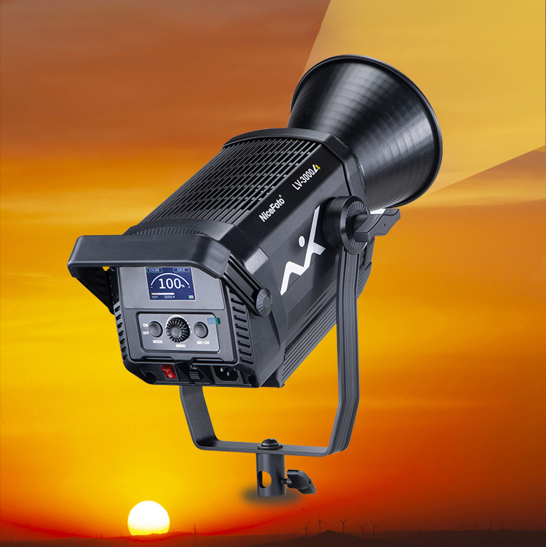 Осветитель NiceFoto LV-2000A Осветитель NiceFoto LV-2000A