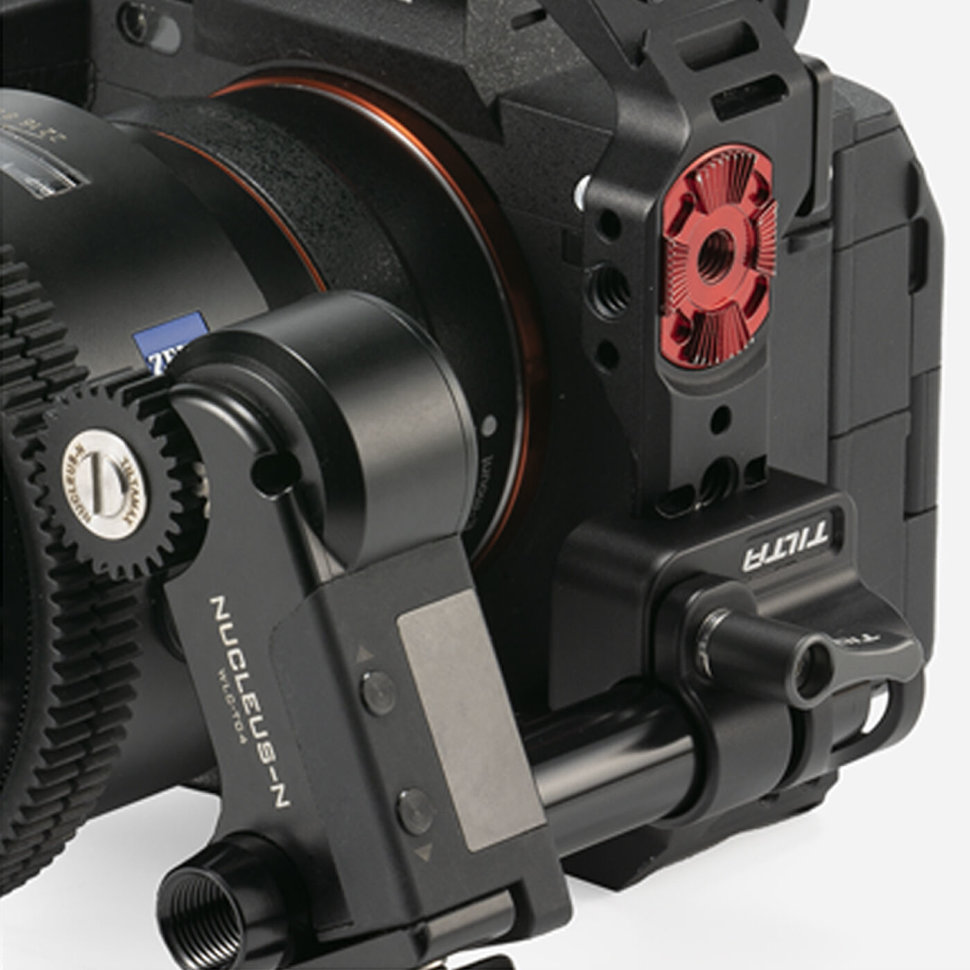 Крепление Tilta для направляющей 15мм - NATO Чёрное Крепление Tilta для направляющей 15мм - NATO Чёрное