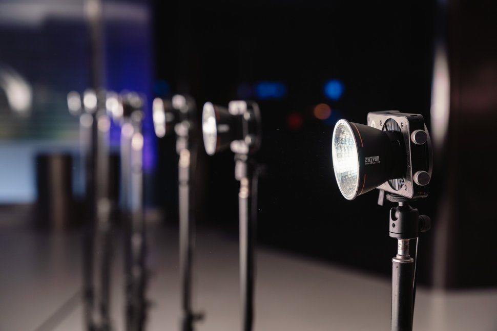 Осветитель Zhiyun MOLUS X100 Осветитель Zhiyun MOLUS X100