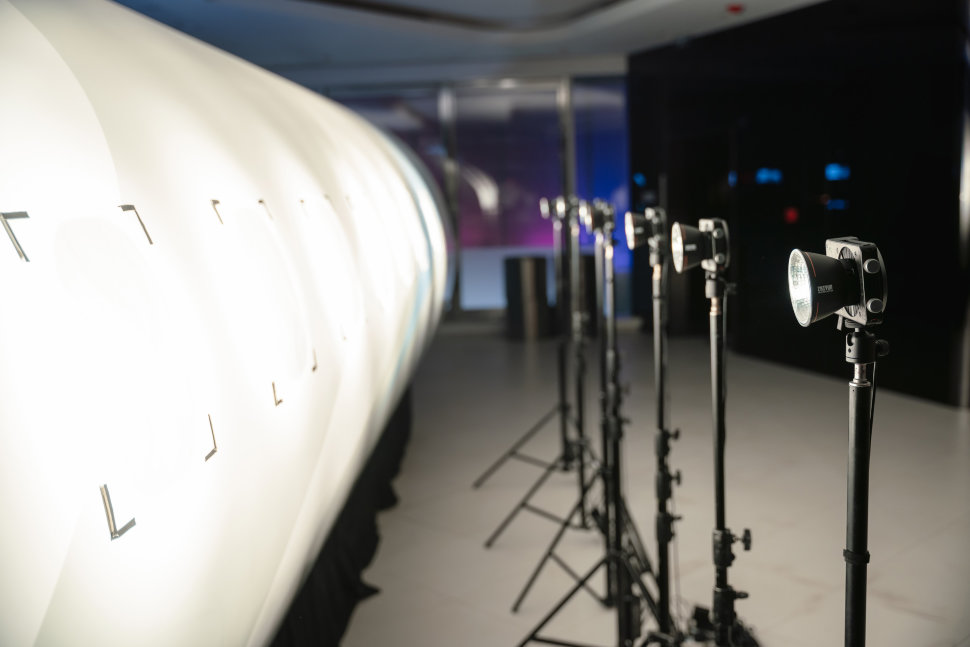 Осветитель Zhiyun MOLUS X100 Combo Осветитель Zhiyun MOLUS X100 Combo