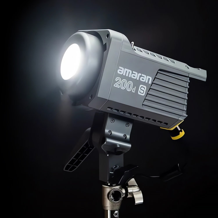 Осветитель amaran 200d S Осветитель amaran 200d S