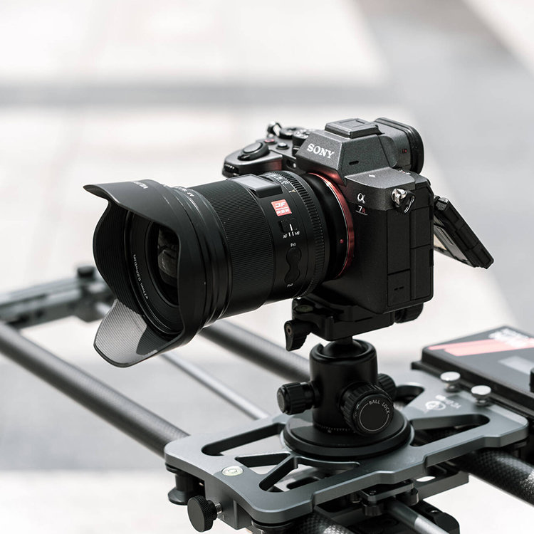 Объектив Viltrox AF 16mm F1.8 E-mount Объектив Viltrox AF 16mm F1.8 E-mount