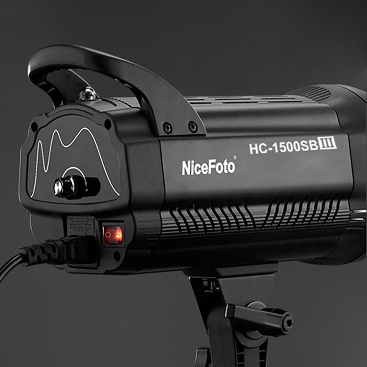 Осветитель NiceFoto HC-1500SBIII Осветитель NiceFoto HC-1500SBIII