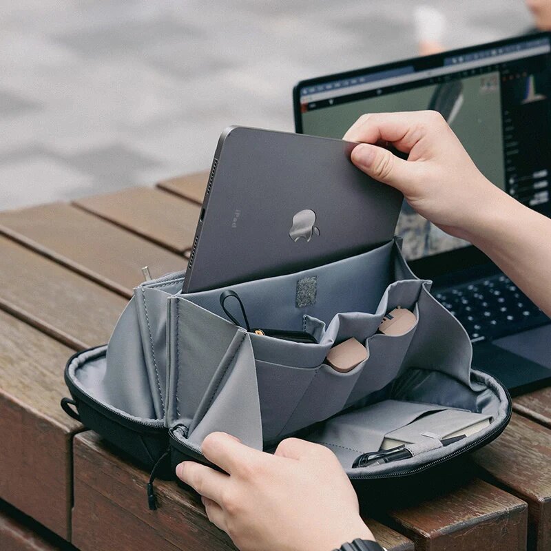 Сумка Ulanzi TRAKER Tech Pouch Pro 2.5L Сумка Ulanzi TRAKER Tech Pouch Pro 2.5L