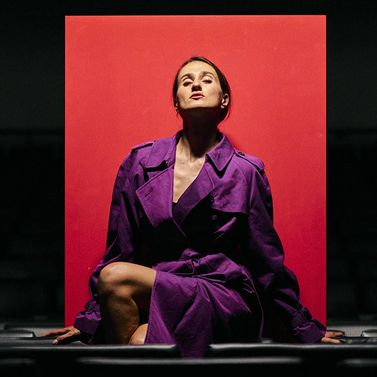 Осветитель Zhiyun FIVERAY V60 Чёрный Осветитель Zhiyun FIVERAY V60 Чёрный