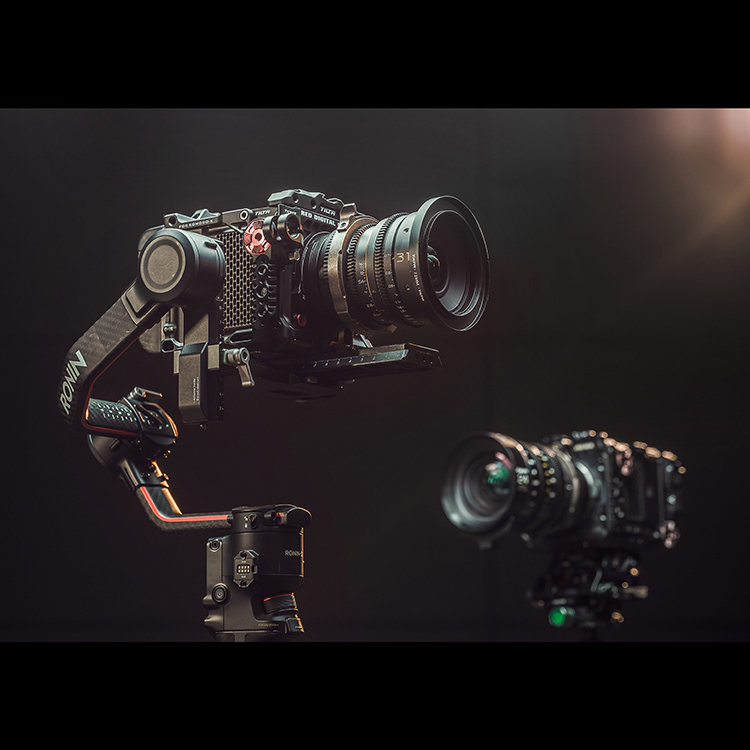 Клетка Tilta Advanced Kit (V-Mount) для RED KOMODO-X Чёрный Клетка Tilta Advanced Kit (V-Mount) для RED KOMODO-X Чёрный