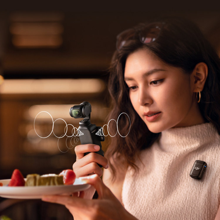 Компактная камера с трехосевой стабилизацией DJI Osmo Pocket 3 Компактная камера с трехосевой стабилизацией DJI Osmo Pocket 3