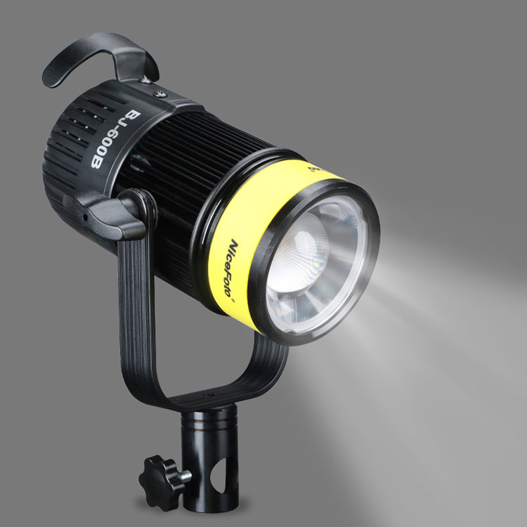 Осветитель NiceFoto BJ-600B Zoom Осветитель NiceFoto BJ-600B Zoom