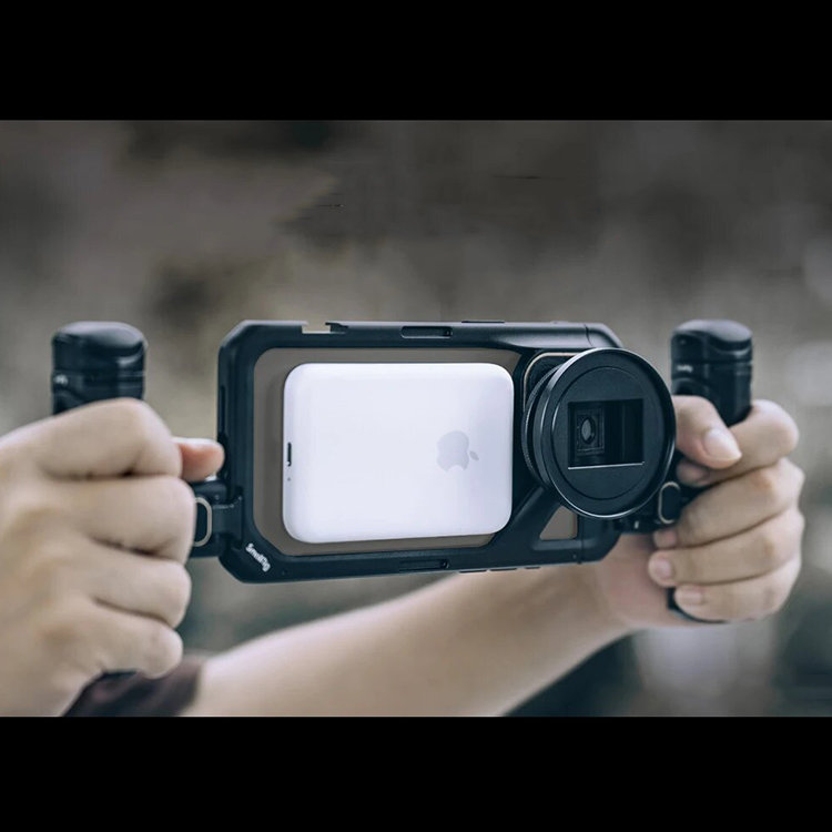 Клетка SmallRig 4393 Video Kit (Single Handheld) для iPhone 15 Pro Max Клетка SmallRig 4393 Video Kit (Single Handheld) для iPhone 15 Pro Max