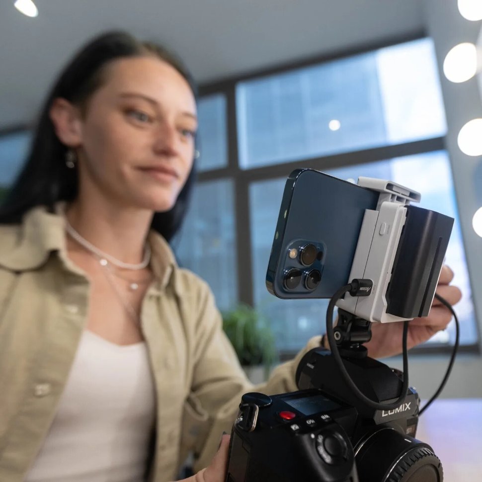 Беспроводной видеопередатчик Accsoon SeeMo UIT02 Чёрный Беспроводной видеопередатчик Accsoon SeeMo UIT02 Чёрный