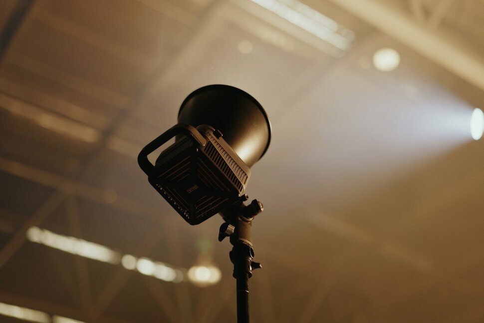 Осветитель Zhiyun MOLUS G300 Осветитель Zhiyun MOLUS G300