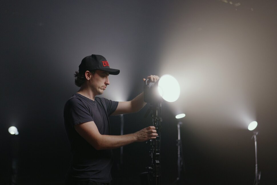 Осветитель Zhiyun MOLUS G300 Осветитель Zhiyun MOLUS G300