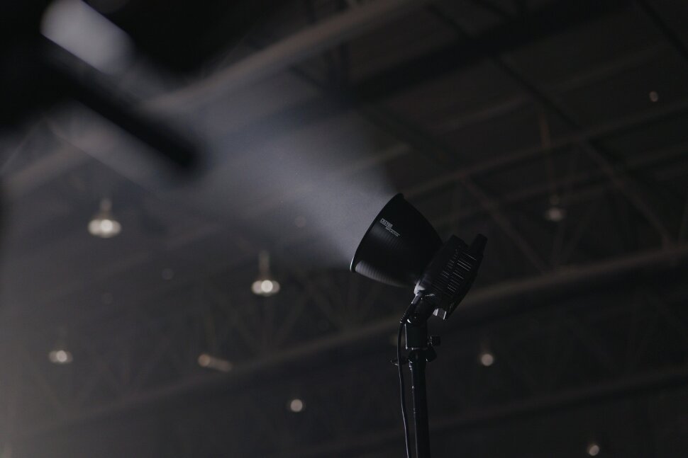 Осветитель Zhiyun MOLUS G300 Осветитель Zhiyun MOLUS G300