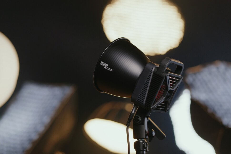 Осветитель Zhiyun MOLUS G300 Осветитель Zhiyun MOLUS G300