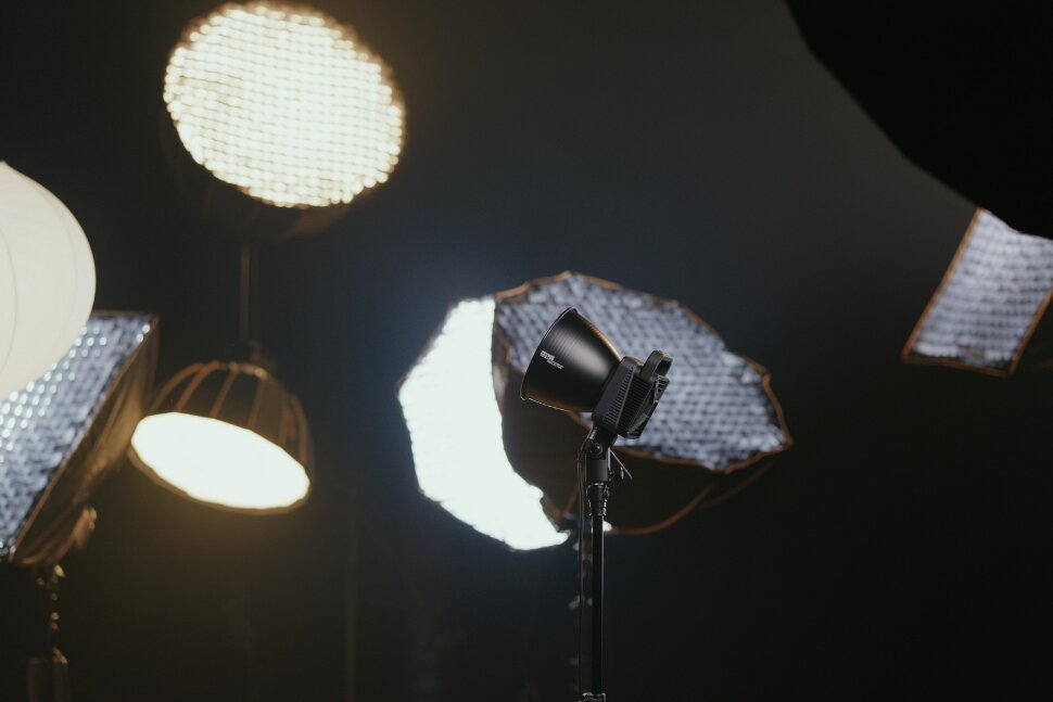 Осветитель Zhiyun MOLUS G300 Осветитель Zhiyun MOLUS G300