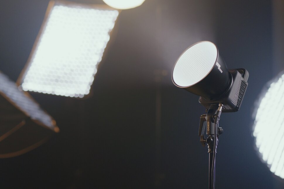 Осветитель Zhiyun MOLUS G300 Осветитель Zhiyun MOLUS G300