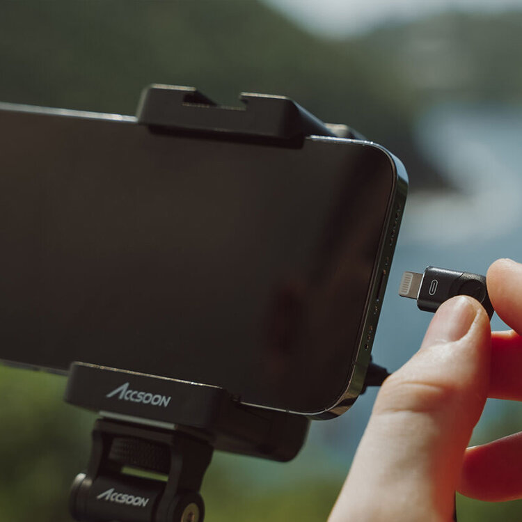 Беспроводной видеопередатчик Accsoon SeeMo 4K (iOs) Беспроводной видеопередатчик Accsoon SeeMo 4K (iOs)