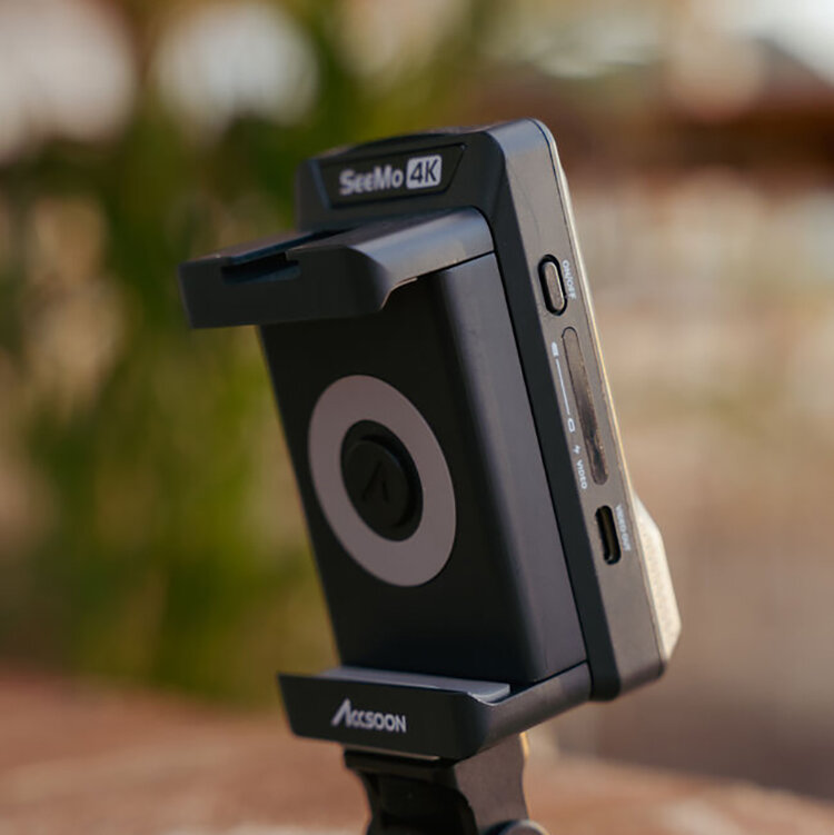 Беспроводной видеопередатчик Accsoon SeeMo 4K (iOs) Беспроводной видеопередатчик Accsoon SeeMo 4K (iOs)