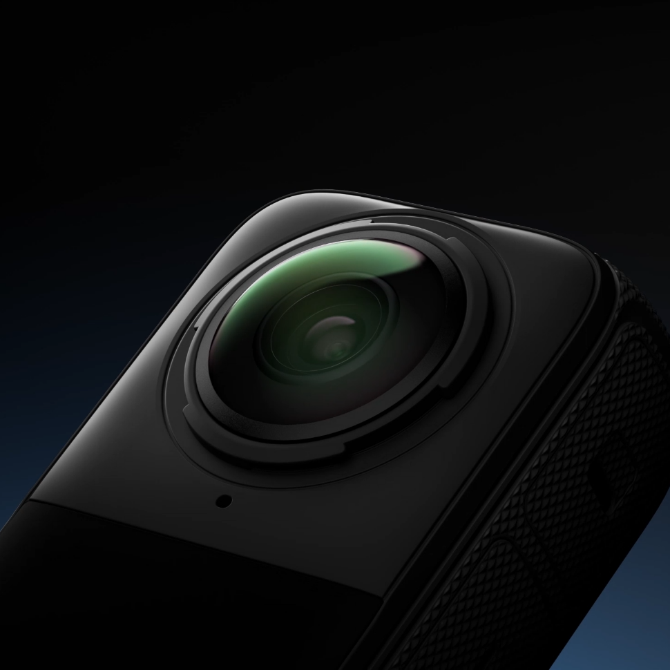 Панорамная экшн-камера Insta360 One X4 Панорамная экшн-камера Insta360 One X4