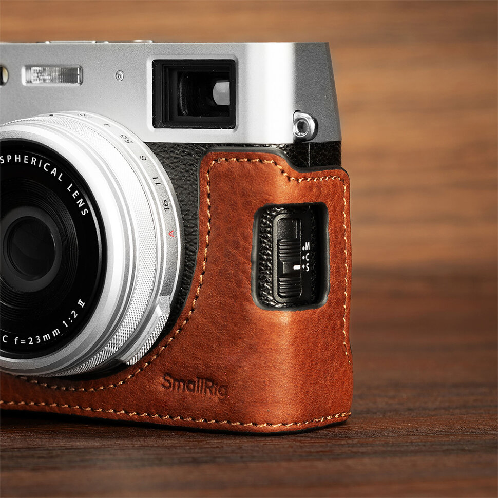 Чехол SmallRig Leather Half Case Kit для Fujifilm X100VI Коричневый Чехол SmallRig Leather Half Case Kit для Fujifilm X100VI Коричневый