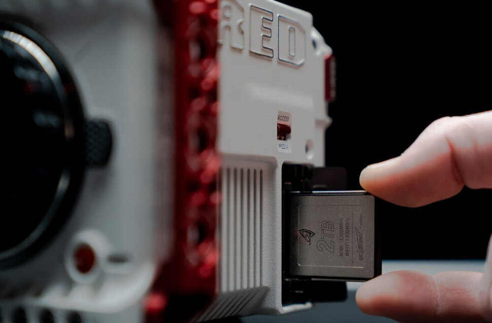 Карта памяти Exascend Archon CFexpress Type-B 2TB Карта памяти Exascend Archon CFexpress Type-B 2TB