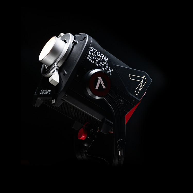 Осветитель Aputure STORM 1200X Осветитель Aputure STORM 1200X