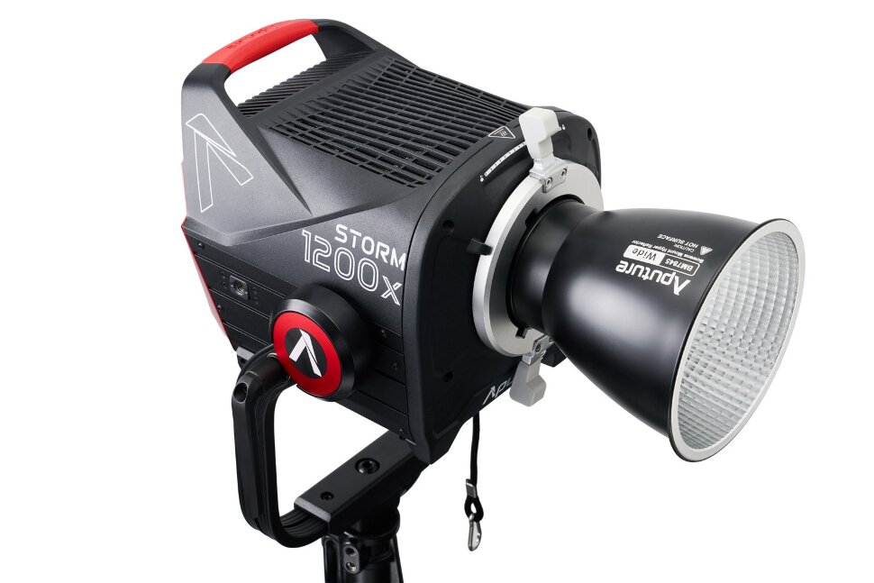 Осветитель Aputure STORM 1200X Осветитель Aputure STORM 1200X