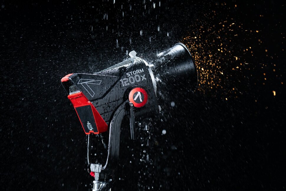 Осветитель Aputure STORM 1200X Осветитель Aputure STORM 1200X