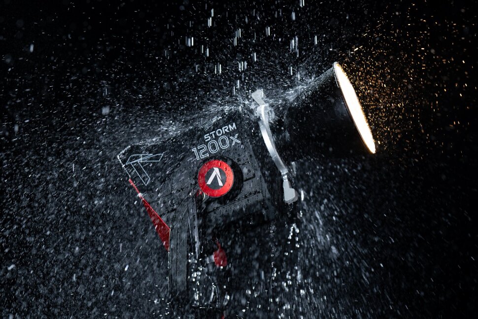 Осветитель Aputure STORM 1200X Осветитель Aputure STORM 1200X