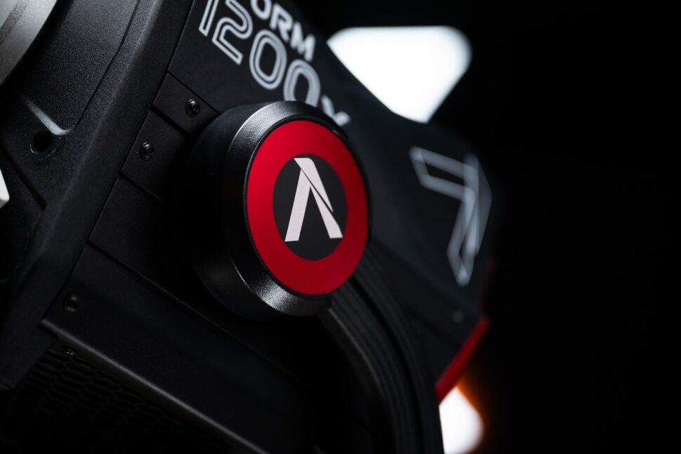 Осветитель Aputure STORM 1200X Осветитель Aputure STORM 1200X