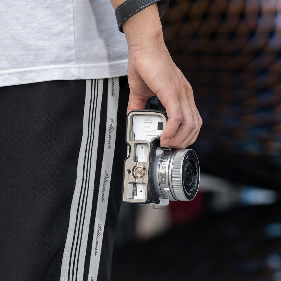 Чехол SmallRig Leather Case Kit для Sony ZV-E10 II Черный Чехол SmallRig Leather Case Kit для Sony ZV-E10 II Черный