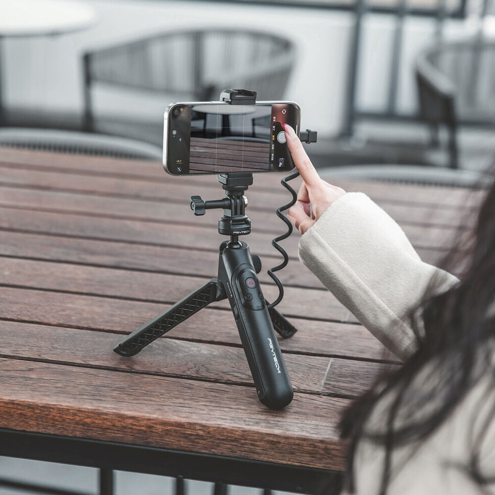 Штатив - монопод PGYTECH CapLock MantisPod Power для Insta360 Штатив - монопод PGYTECH CapLock MantisPod Power для Insta360