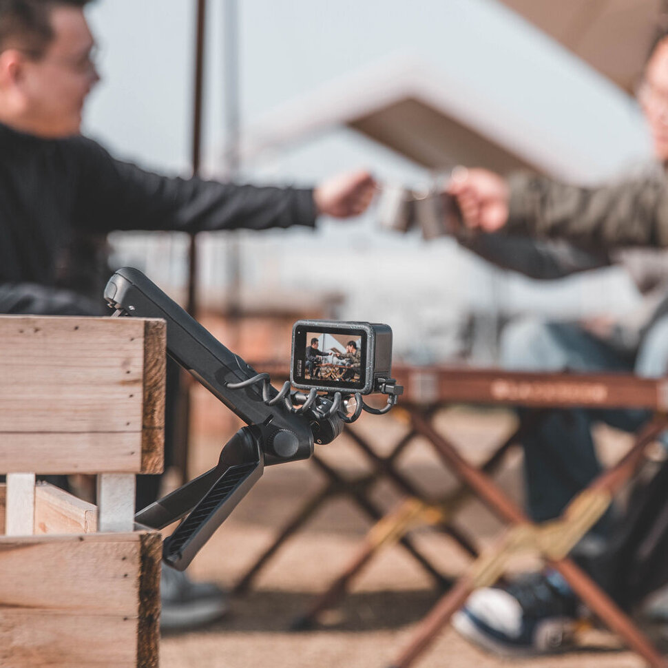 Штатив - монопод PGYTECH CapLock MantisPod Power для Insta360 Штатив - монопод PGYTECH CapLock MantisPod Power для Insta360