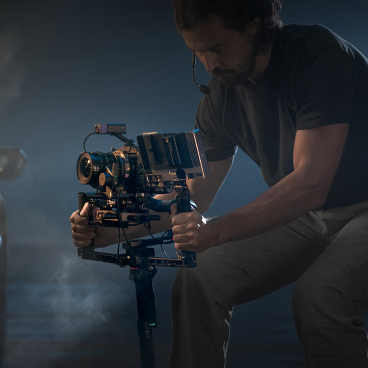 Стабилизатор DJI RS 4 Pro Стабилизатор DJI RS 4 Pro