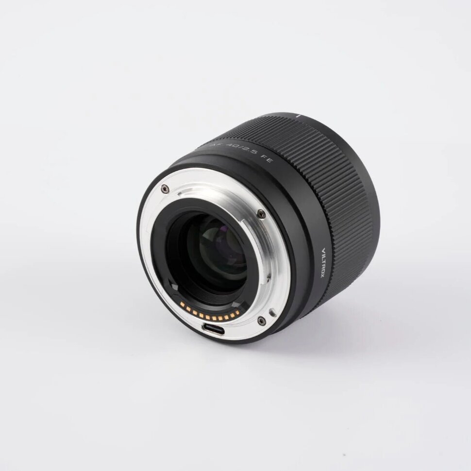 Объектив Viltrox Air AF 40mm F2.5 E-mount Объектив Viltrox Air AF 40mm F2.5 E-mount