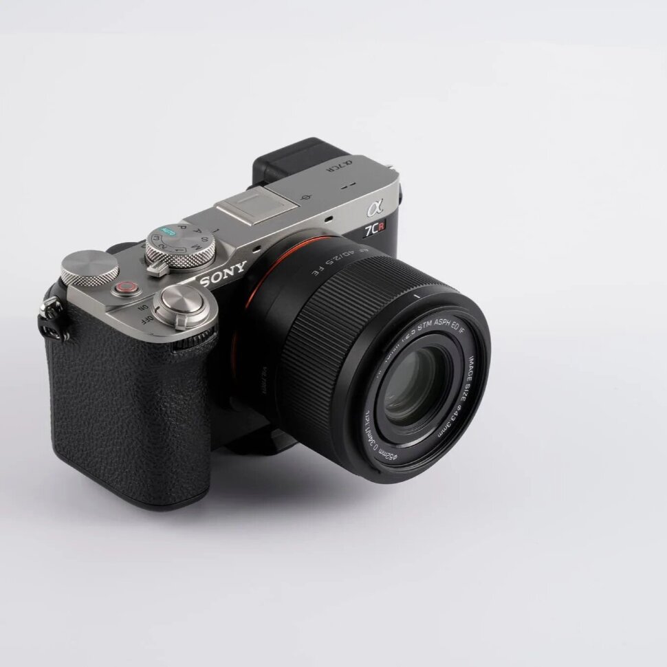 Объектив Viltrox Air AF 40mm F2.5 E-mount Объектив Viltrox Air AF 40mm F2.5 E-mount