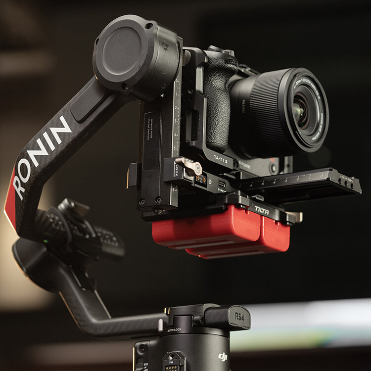 Система питания Tilta Power Pass-through Plate Kit для DJI RS (V-mount) Система питания Tilta Power Pass-through Plate Kit для DJI RS (V-mount)