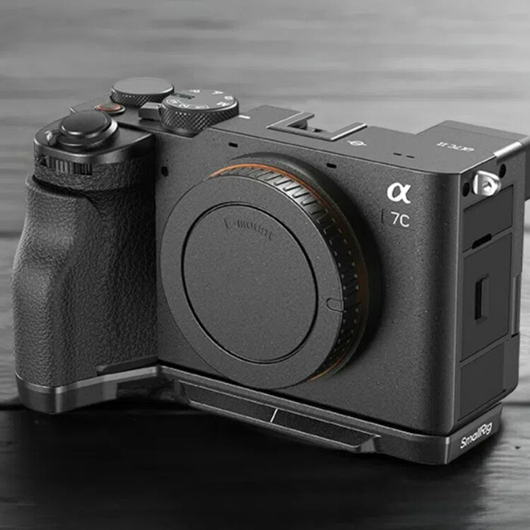 Площадка с рукояткой SmallRig 4797 для Sony A7CII/A7CR Silicone Площадка с рукояткой SmallRig 4797 для Sony A7CII/A7CR Silicone