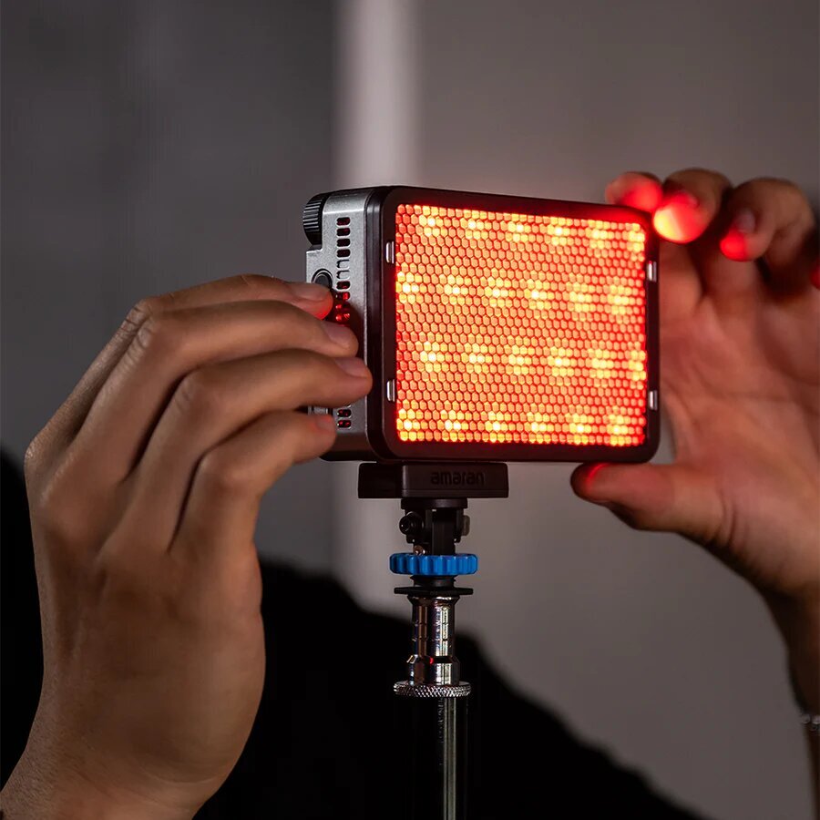 Осветитель amaran Ace 25c Kit Белый Осветитель amaran Ace 25c Kit Белый