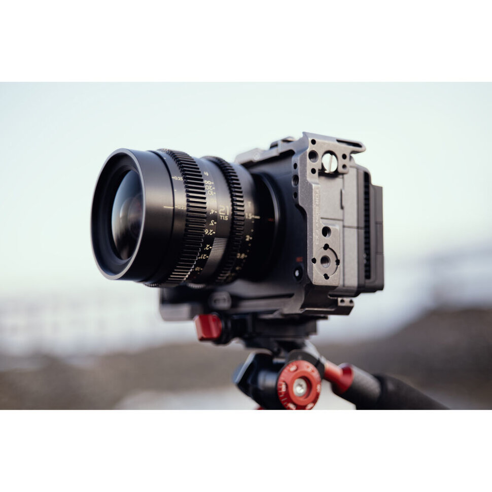 Объектив Thypoch Simera-C 21mm T1.5 FF Prime Cine  E-mount Объектив Thypoch Simera-C 21mm T1.5 FF Prime Cine  E-mount